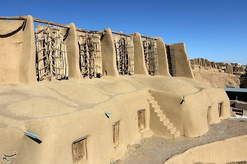 Timeless Wonders of Iran: 1,000-Year-Old Vertical-Axis Windmills Still Using the Power of the Wind - News